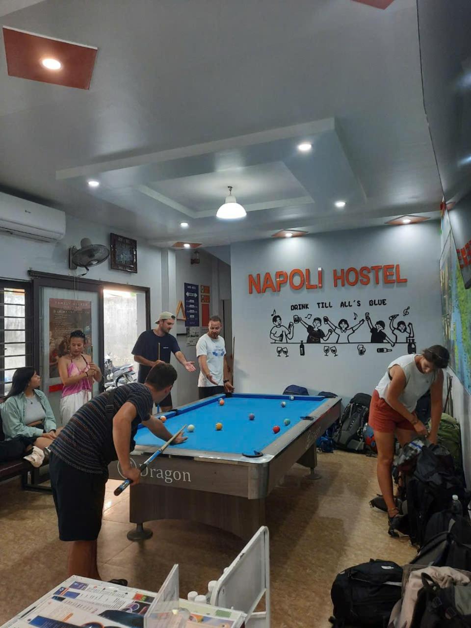 Napoli Hostel Chan Chau Esterno foto